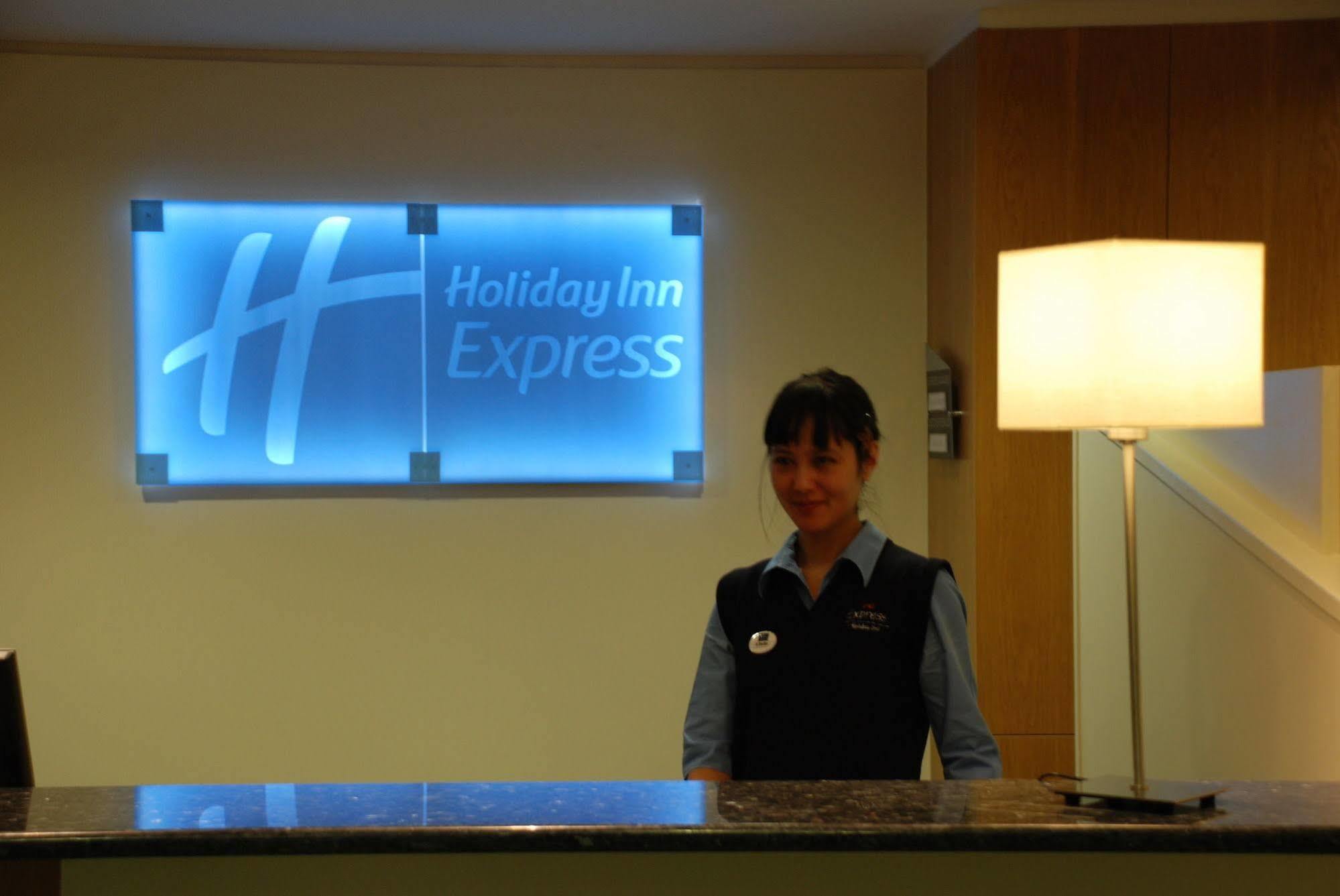 Hotel & 3*